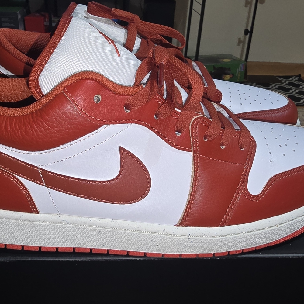Air Jordan 1 Low SE "Red Lobster White Sail" Size 13 (Excellent Condition W/box)